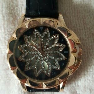 Luxury "Starburst" Fashion Rhinestone Casual Quartz Women's Watch !!!NEW!!!